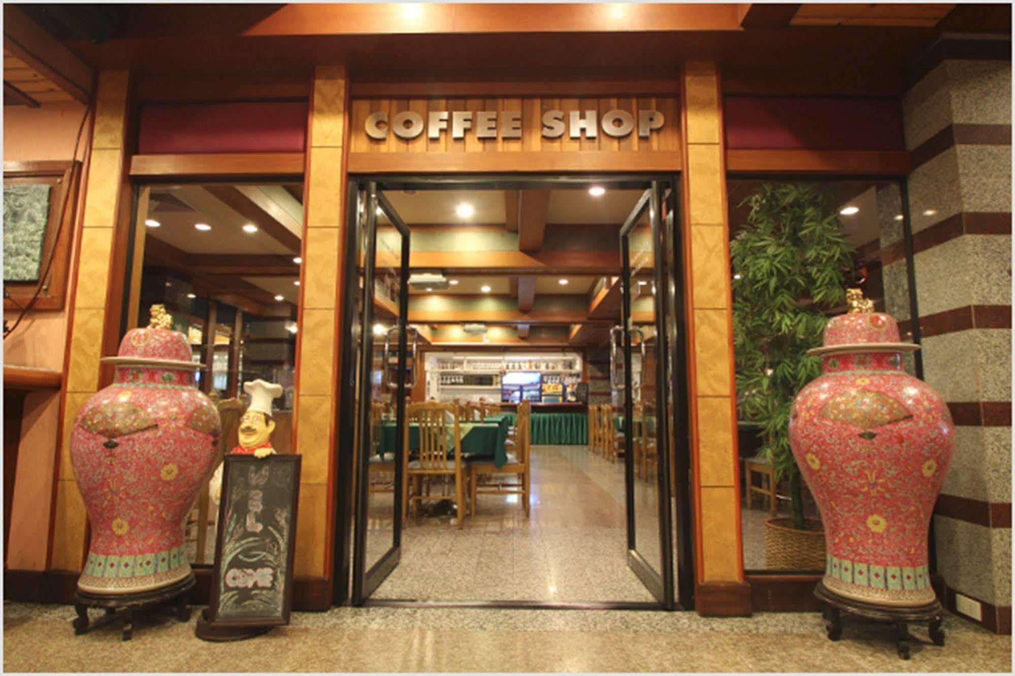 Raya Grand Hotel Nakhonratchasima Екстериор снимка